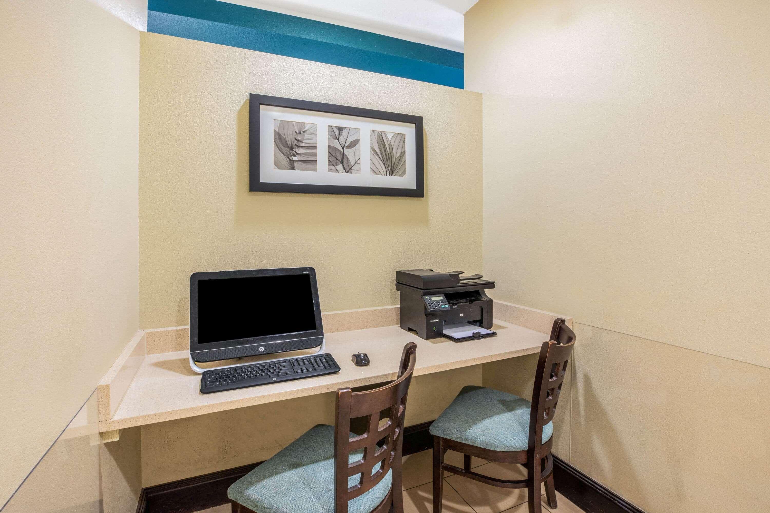 La Quinta By Wyndham Floresville Exterior foto