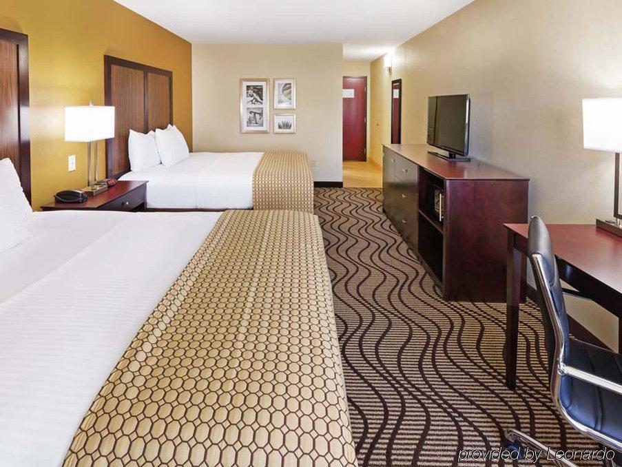 La Quinta By Wyndham Floresville Exterior foto